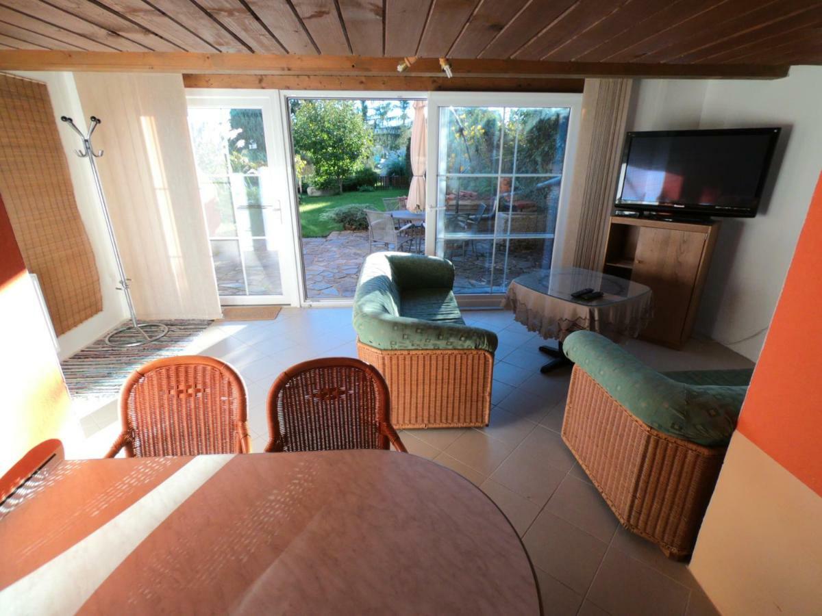 Frymburk 210 Apartman Luaran gambar