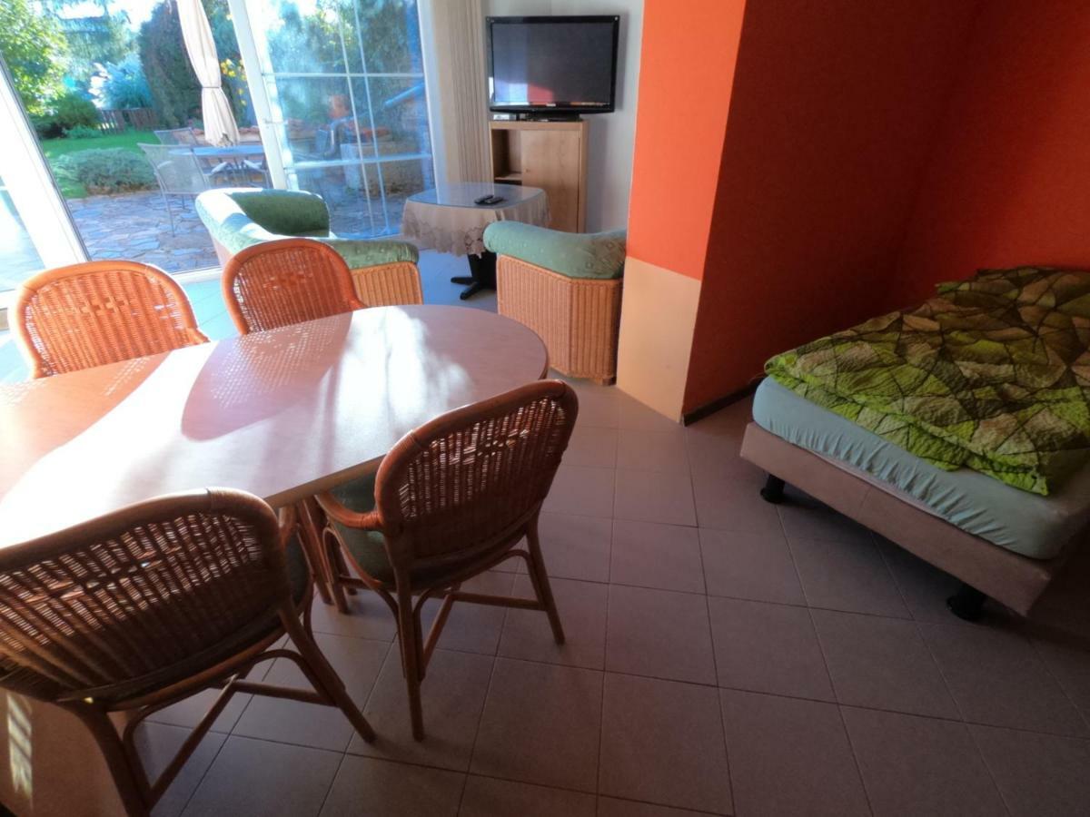 Frymburk 210 Apartman Luaran gambar